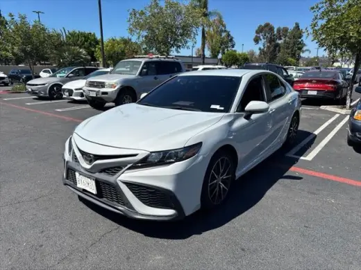 Toyota Camry 2023 SE 4p Puertas Sedán
