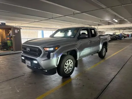 Toyota Tacoma 2025 4x2 SR5 4p Cab Doble 5.0 pies SB