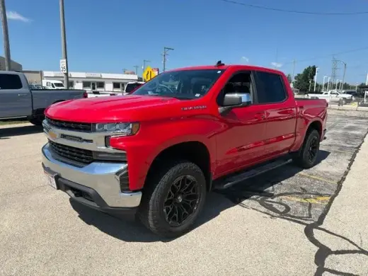 Chevrolet Silverado 1500 2021 4x4 LT 4p. Camioneta de cabina completa 5.8 pies cúbicos con 1LT