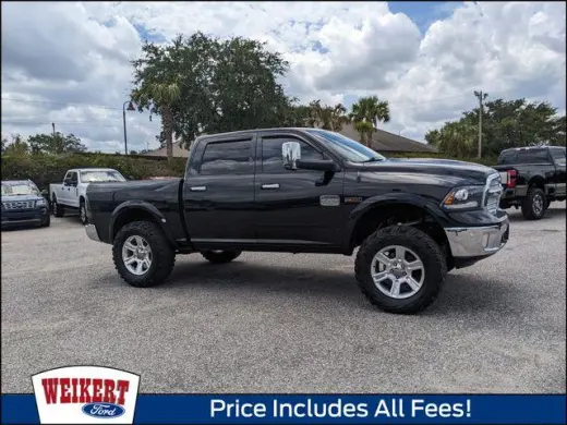 Ram 1500 2015 4x4 Laramie Limited 4dr Crew Cab 5.5 ft. SB Pickup (lanzamiento a mitad de año)
