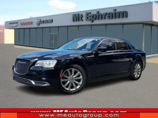 Chrysler 300 2019 AWD Touring 4p Sedan