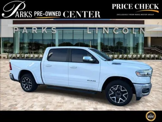 Ram 1500 2025 4x4 Laramie 4p Camioneta Cabina Completa 5.6 ft. SB