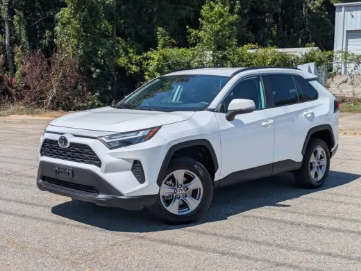 Toyota RAV4 2025 XLE 4p SUV
