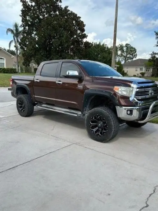 Toyota Tundra 2016 4x4 1794 Edición 4p. CrewMax Cabina Extendida Camioneta SB (5.7L V8 FFV)