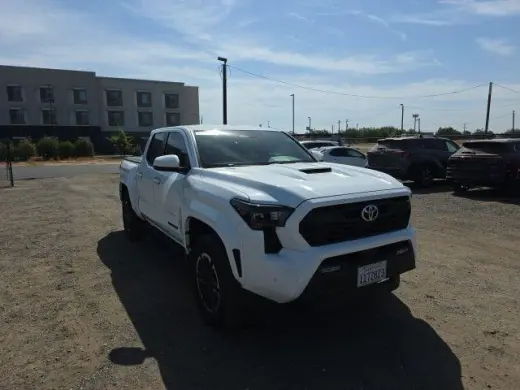 Toyota Tacoma 2024 4x4 TRD Sport 4p Doble Cab 5.0 ft CB 8A