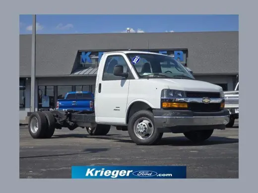 Chevrolet Express 2023 4500 2p 159 in. PB Chasis de Montura