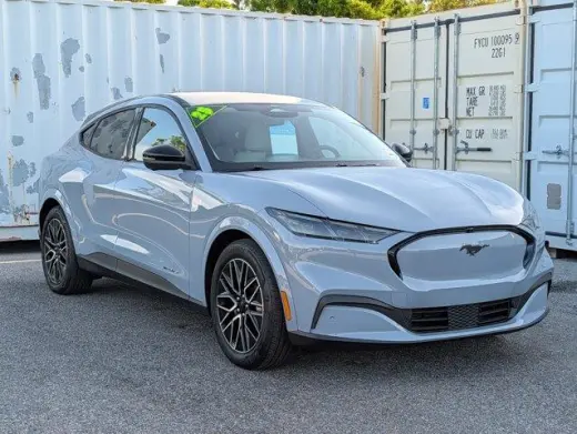 Ford Mustang Mach-E 2025 Premium 4p SUV