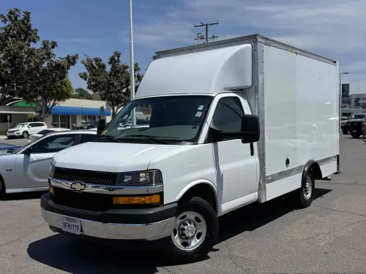 2023 Chevrolet Express Commercial Cutaway