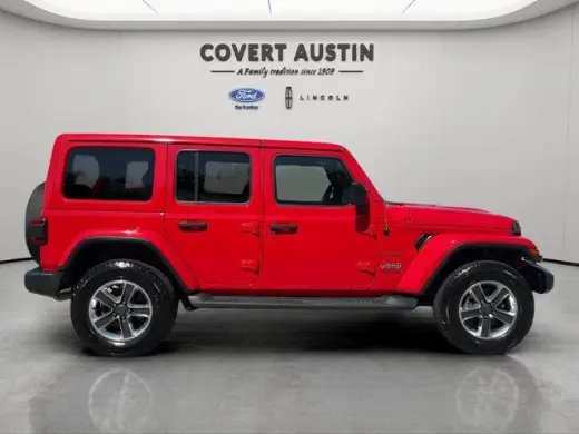 Jeep Wrangler Unlimited 2018 4x4 Sahara 4p SUV (lanzamiento a mitad de año)