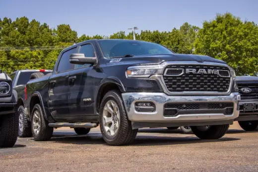 Ram 1500 2025 4x4 Big Horn 4p Crew Cab 5.6 ft. SB Pickup
