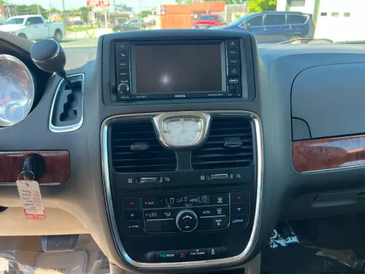 2015 Chrysler Town & Country Touring