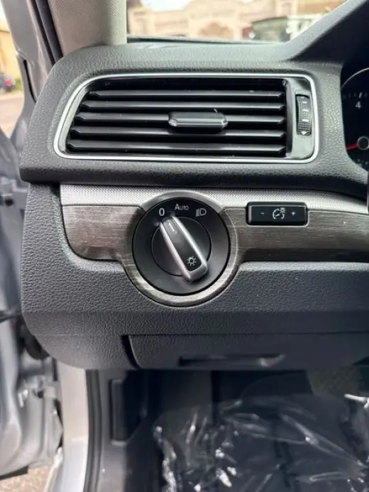 2018 Volkswagen Passat 2.0T SE
