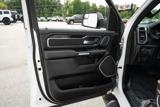 Ram 1500 2022 4x4 Laramie 4dr Crew Cab 5.6 ft. SB Pickup