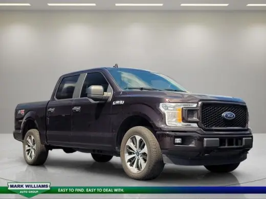 Ford F-150 2020 4x4 XL 4dr SuperCrew con cabina de 5,5 pies de largo.