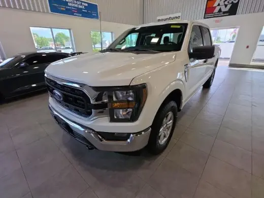 Ford F-150 2023 4x4 XLT 4 puertas SuperCrew 5.5 pies. SB