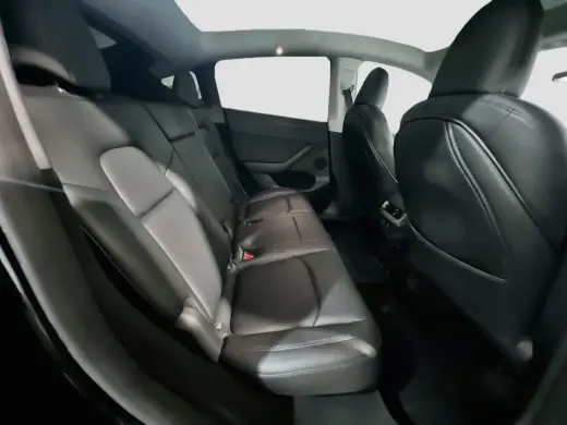 Tesla Model Y 2023 AWD Performance 4dr Crossover
