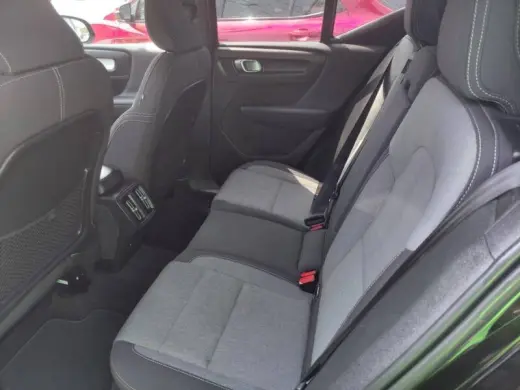 2023 Volvo XC40