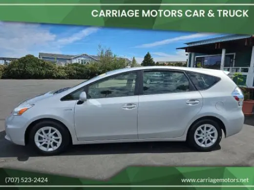 Toyota Prius v del año 2012