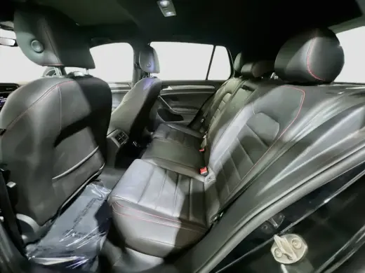 Volkswagen Golf GTI 2019 SE Sedán de 4 puertas 7A