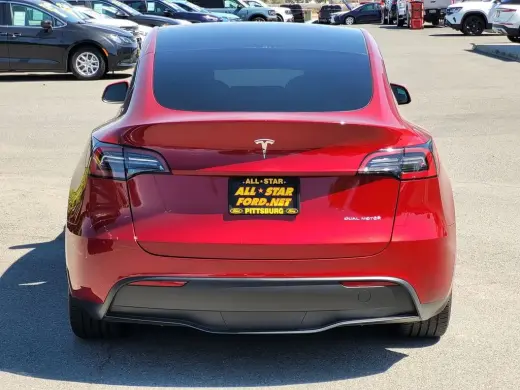 Tesla Model Y 2024 AWD Larga Autonomía 4dr Crossover