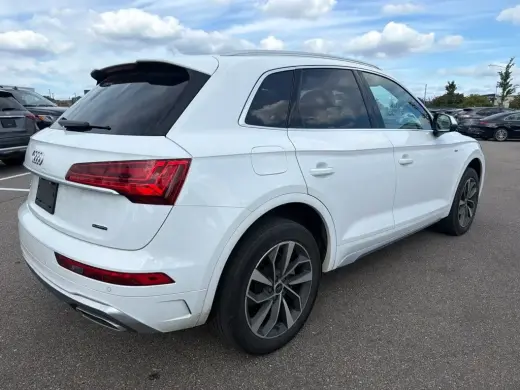 Audi Q5 2024 AWD quattro S line Premium Plus 45 TFSI 4dr SUV