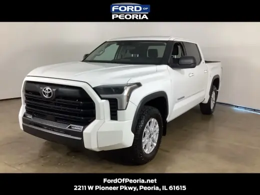 Toyota Tundra 2022 4x4 SR5 4dr CrewMax Cab Pickup SB
