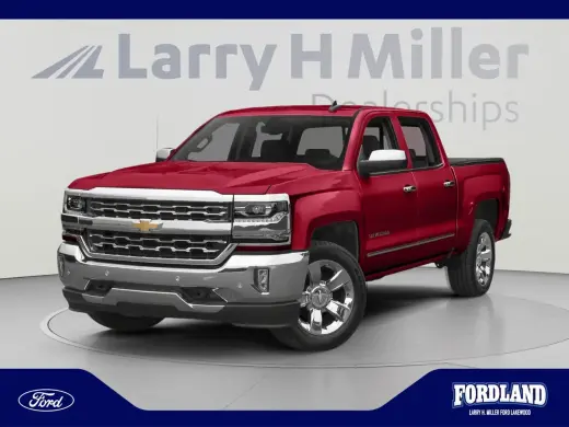Chevrolet Silverado 1500 2018 4x4 LTZ 4dr Crew Cab con motor de 5.8 pies de largo.