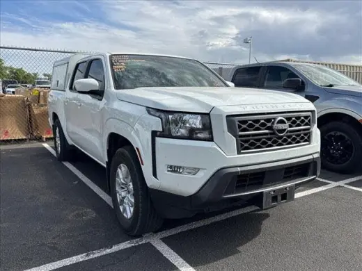 Nissan Frontier 2024 4x2 S 4dr Cab con cabina de pasajeros de 5 pies de ancho.