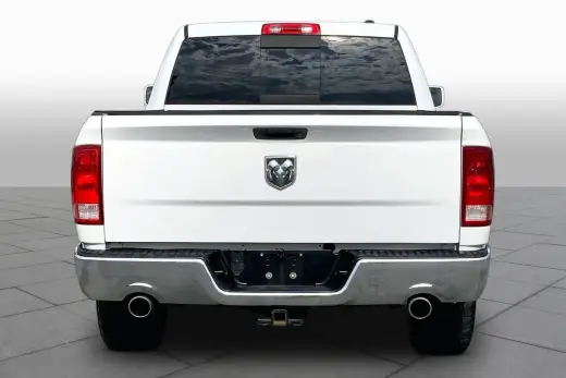 Ram 1500 2012 4x2 SLT 4dr Crew Cab batea de 5.5 pies