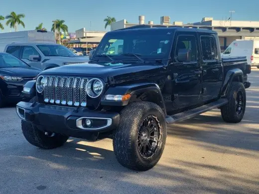 Jeep Gladiator 2022 4x4 Sport Cabina Doble de 4 puertas y caja corta de 5.0 pies