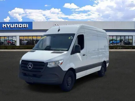 Mercedes-Benz Sprinter 2025 2500 3dr 144 in. WB Furgón de Carga (2.0L I4)