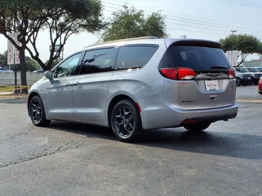 Chrysler Pacifica 2020 Touring L 4dr Mini-Van