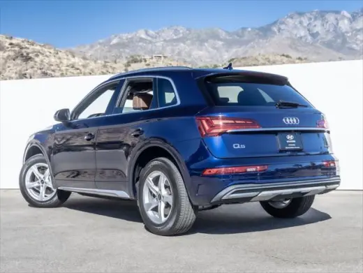 Audi Q5 2023 AWD quattro Premium 40 TFSI 4dr SUV