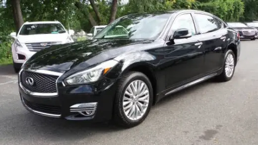 Infiniti Q70L 2015