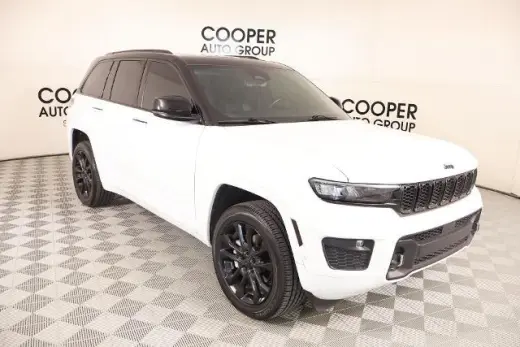 Jeep Grand Cherokee 2022 4x2 Overland 4dr SUV (lanzamiento a mitad de año)