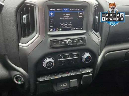 Chevrolet Silverado 1500 2022 4x4 Custom Trail Boss Cabina Crew 4 puertas SB de 5.8 pies