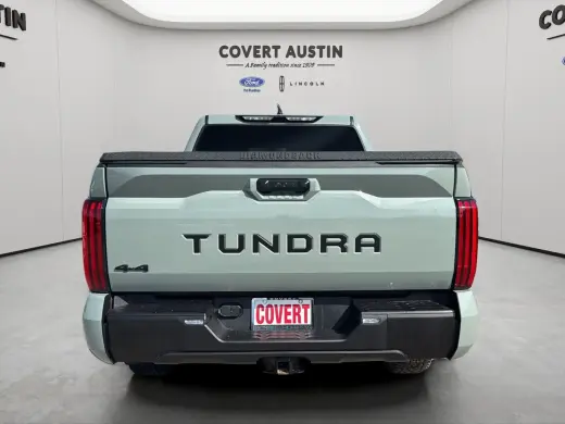 Toyota Tundra 2022 4x4 SR5 4 puertas CrewMax Cab Camioneta SB
