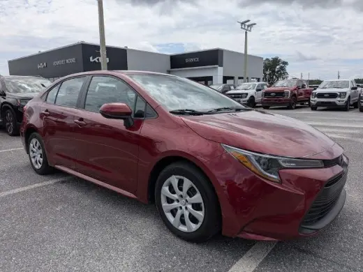 Toyota Corolla 2024 LE Sedán 4 puertas