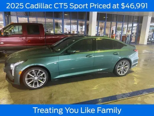 Sedán de 4 puertas Cadillac CT5 Sport 2025