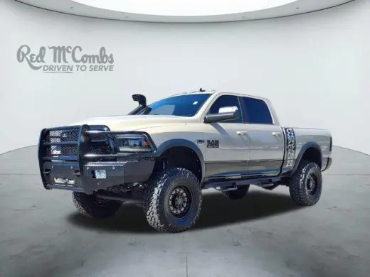 Ram 2500 2018 4x4 Power Wagon Cabina Crew Cab de 4 puertas y caja corta de 6.3 pies
