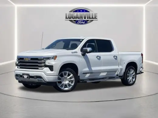 Chevrolet Silverado 1500 2022 4x4 High Country 4dr Crew Cab con motor de 5.8 ft. SB.