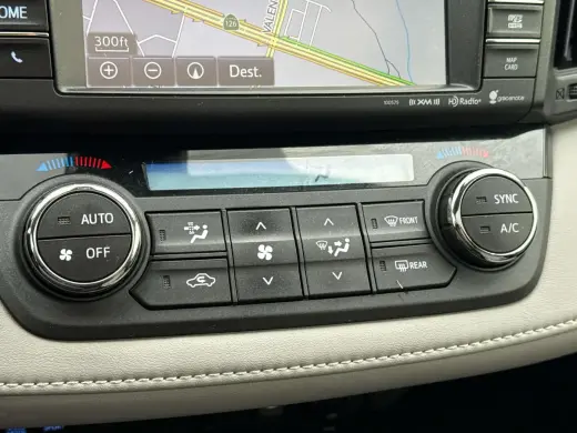 Toyota RAV4 2017 XLE 4p SUV