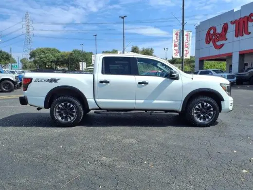 Nissan Titan 2021 4x4 SV 4dr Crew Cab 5.6 ft. SB