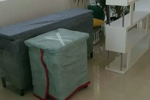 Ezee Moving Inc