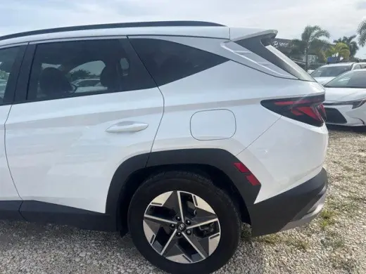 Hyundai TUCSON 2025 SEL 4p SUV