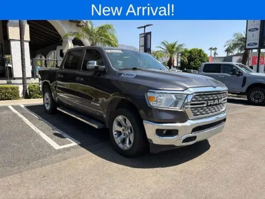 Ram 1500 2022 4x4 Big Horn 4p Crew Cab 5.6 ft. CB Camión