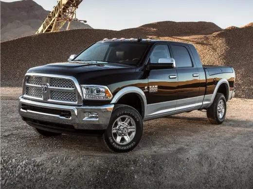 Ram 2500 2015 4x4 SLT 4 puertas Crew Cab pickup de 6.3 pies de distancia entre ejes