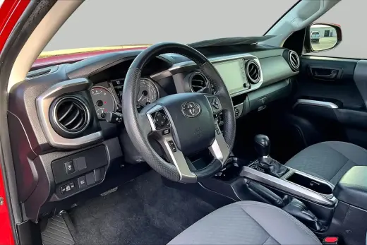 Toyota Tacoma 2022 4x2 SR5 4p Doble Cabina 5.0 ft SB