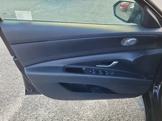Hyundai ELANTRA 2025 SEL Conveniencia 4p Sedan
