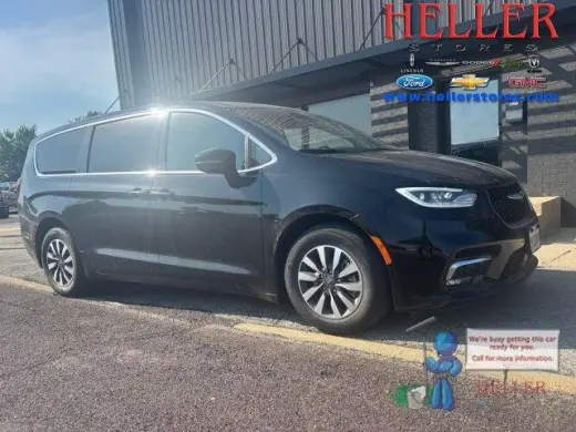 Chrysler Pacifica Plús Híbrido 2024 Select Minivan 4p.